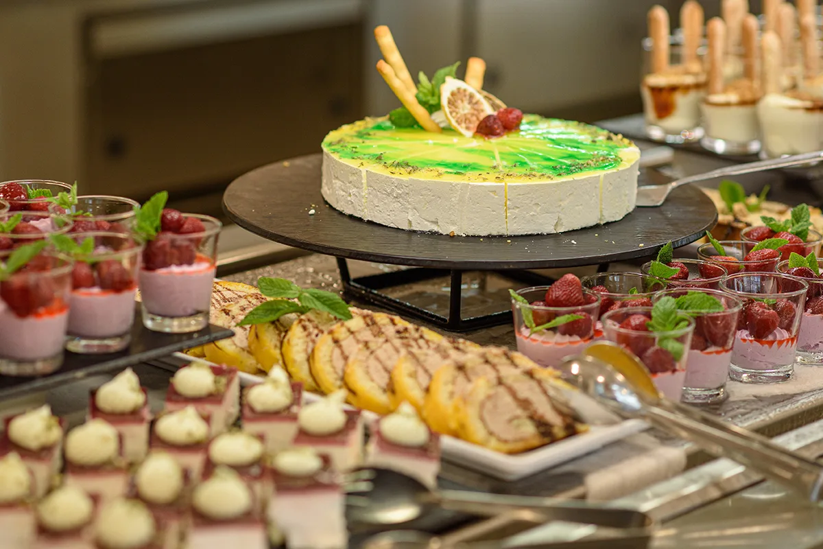 Postres variados del buffet de Fergus Club Palmanova Park
