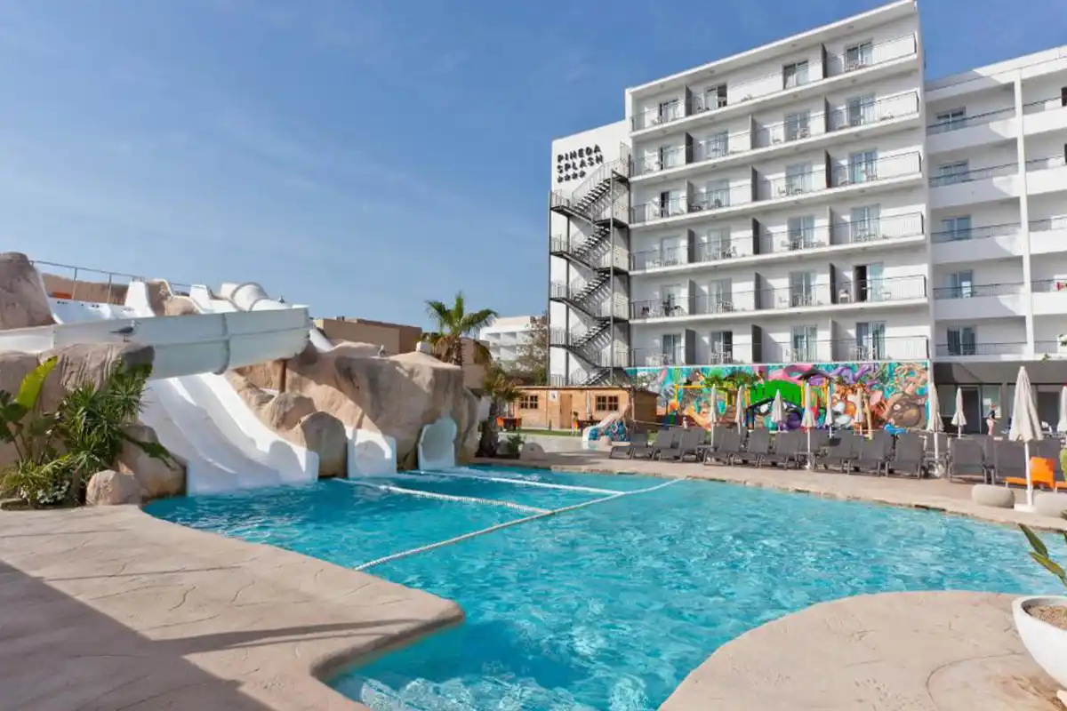 Piscina Fergus Club Pineda Splash