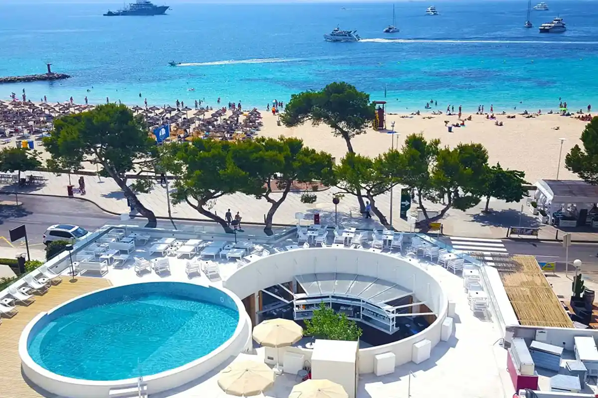Vistas piscina Fergus Style Palmanova
