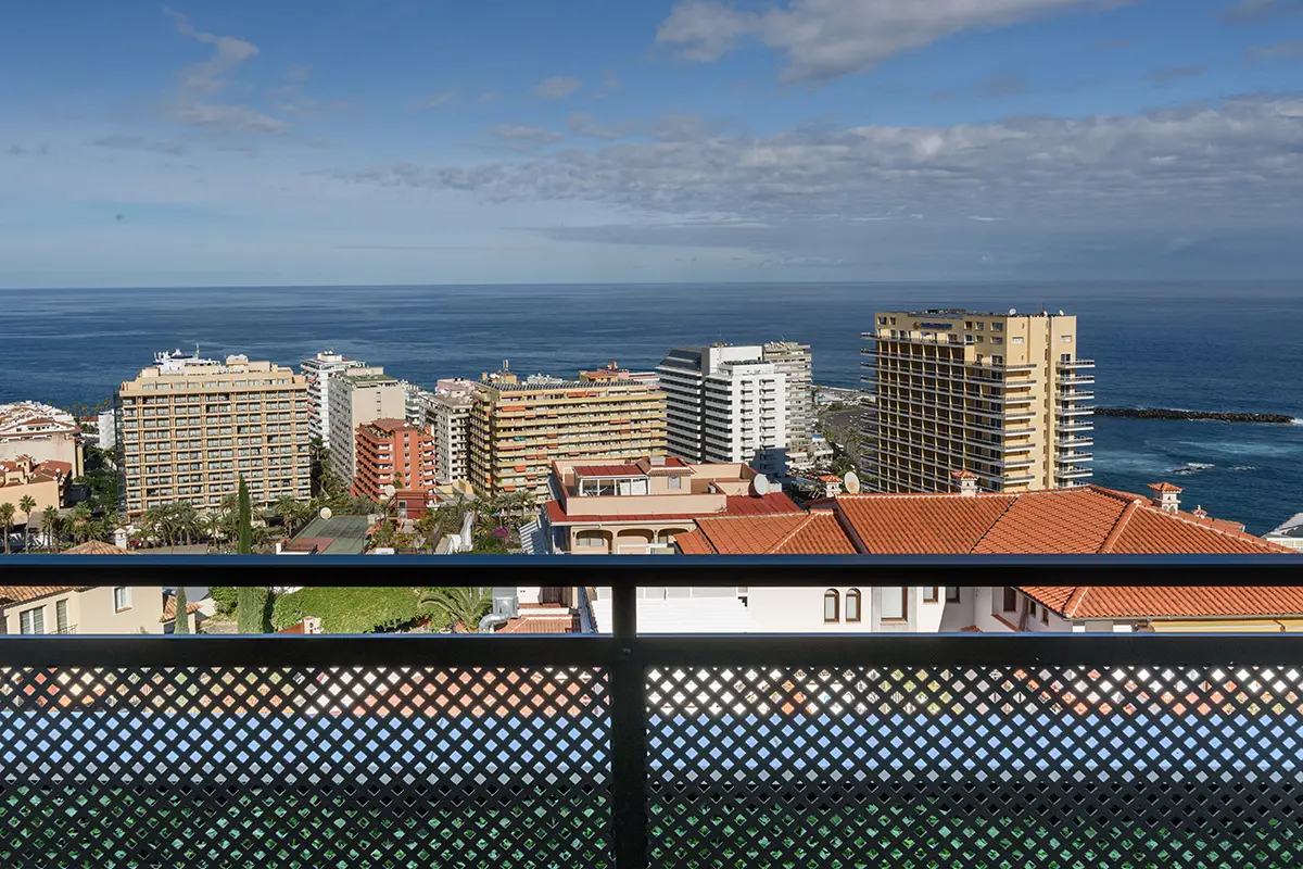 Vistas al mar desde la habitación Magnus del Fergus Puerto de la Cruz