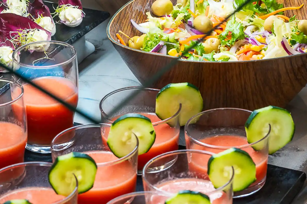 Aperitivos variados del restaurante buffet de Fergus Carema Splash