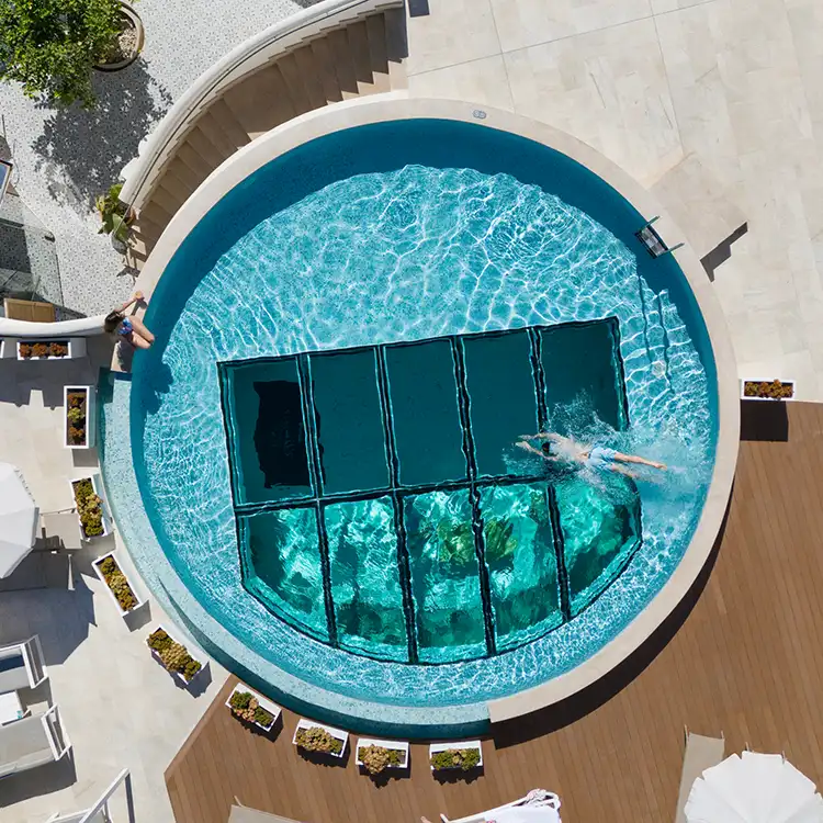 Fergus Rewards Fergus Hotels piscina redonda