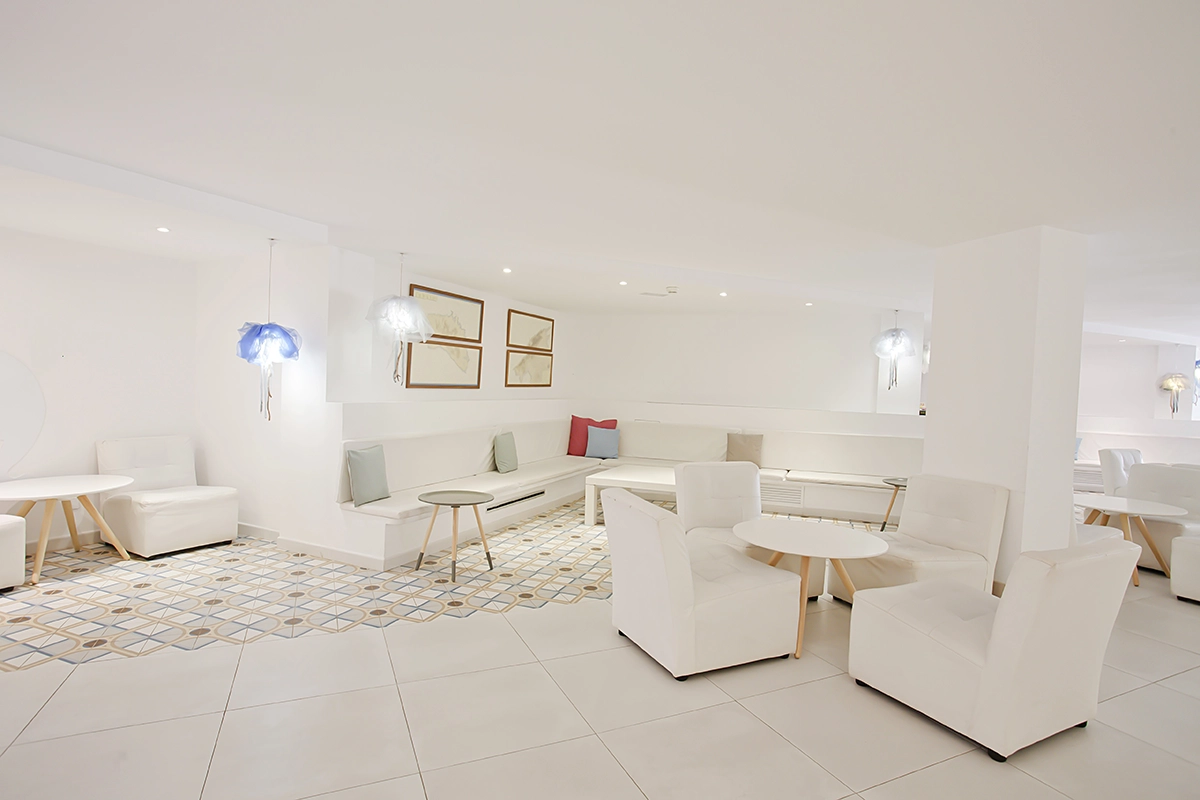 Sala de estar Fergus Style Cala Blanca Suites