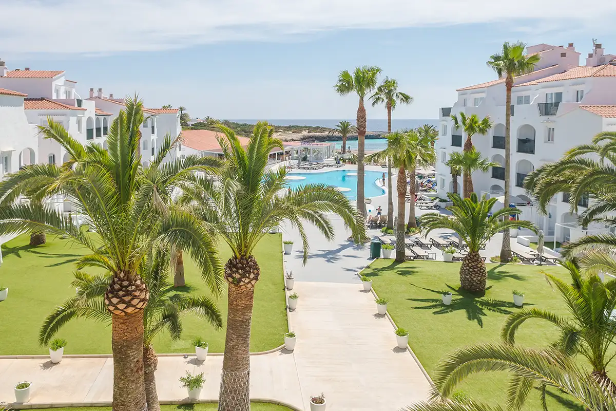 Jardines del Hotel Fergus Style Carema Beach