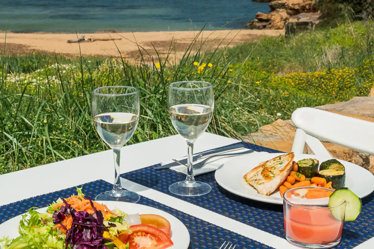 Comida junto al mar del Restaurante Fergus Club Carema Splash