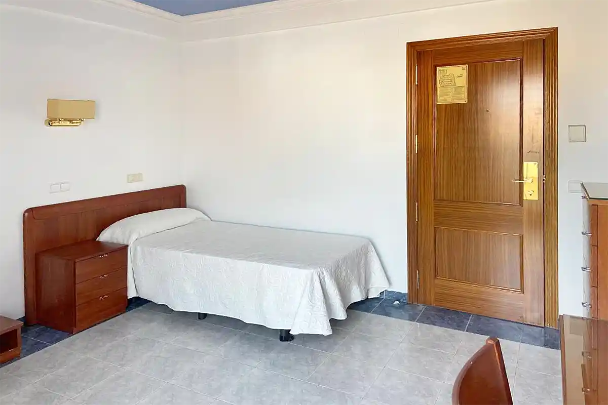Bed in the Single Room of Clipper Affiliated by Fergus