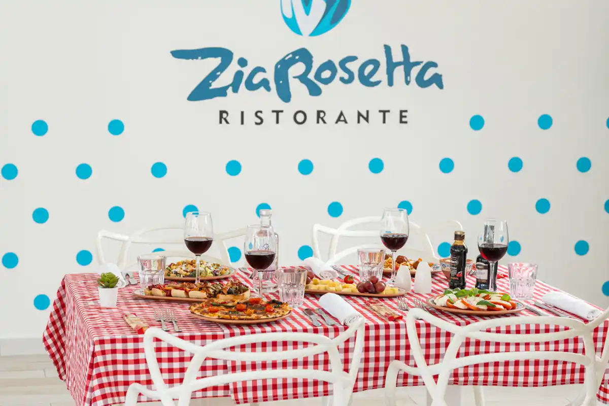 Mesa restaurante Zia Rosetta Fergus Club Europa