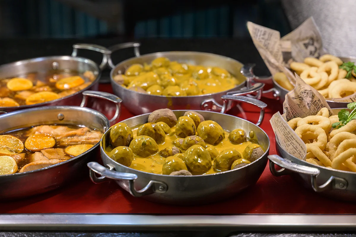 Gastronomía variada en el Restaurante buffet del Fergus Puerto de la Cruz