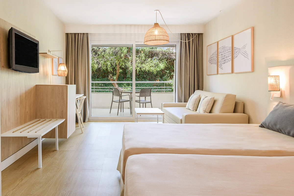 habitación doble con vistas al jardín del Fergus Club Palmanova Park