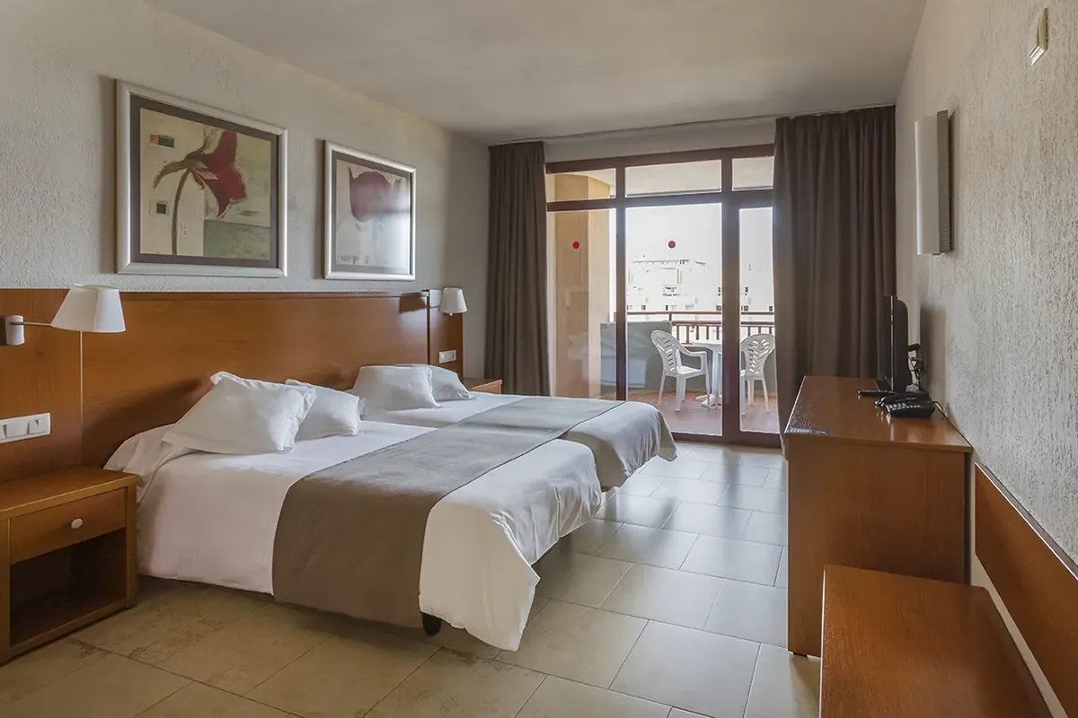 Habitación doble del hotel Las Palmeras affiliated by Fergus Hotels