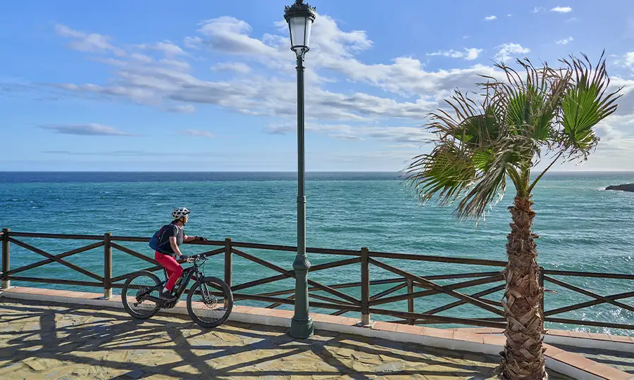 Coastal bike path Pineda de Mar FERGUS Hotels