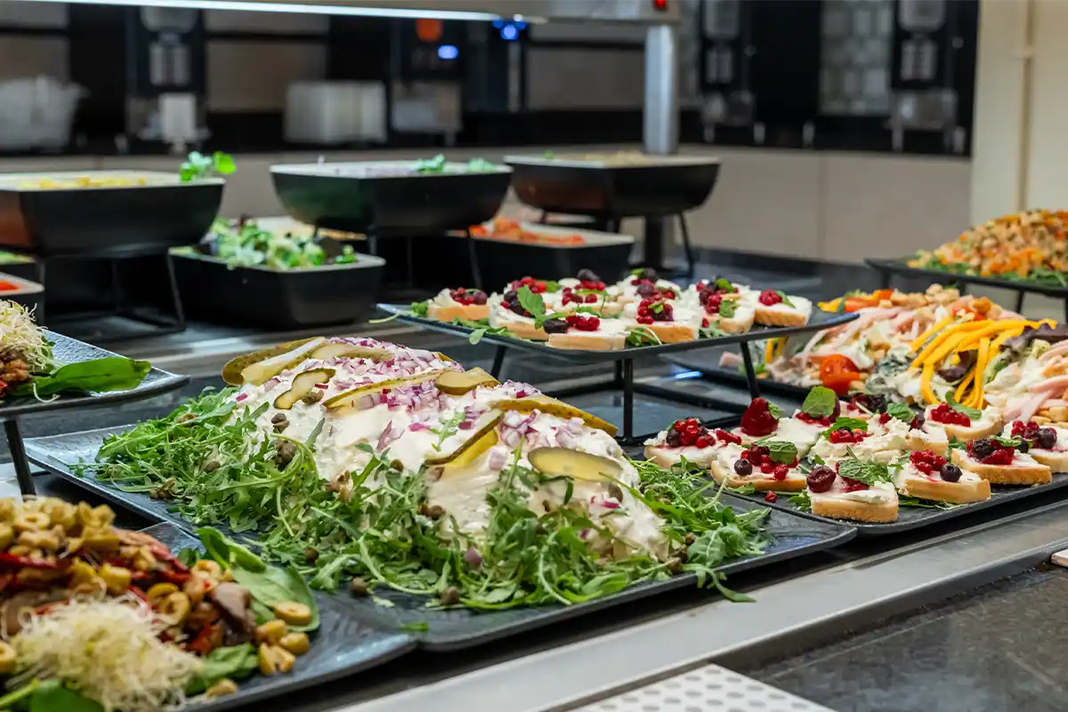 Barra del restaurante buffet Fergus Club Mallorca Waterpark by Fergus