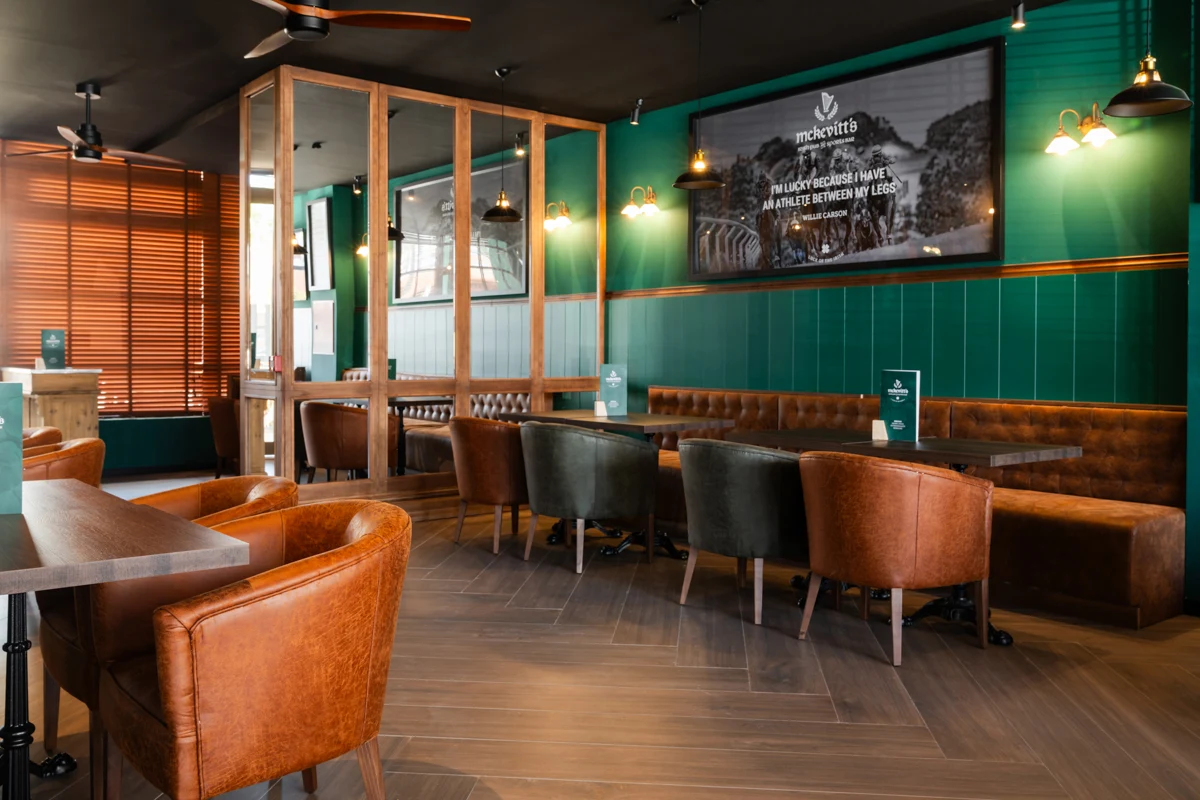 Confortable bar irlandes Fergus Club Mallorca Waterpark by Fergus