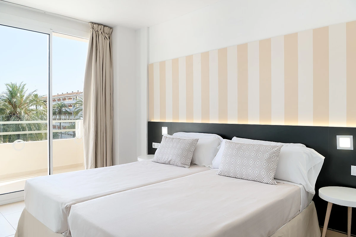 Dos sofás cama en la Suite Fergus Club Mallorca Waterpark