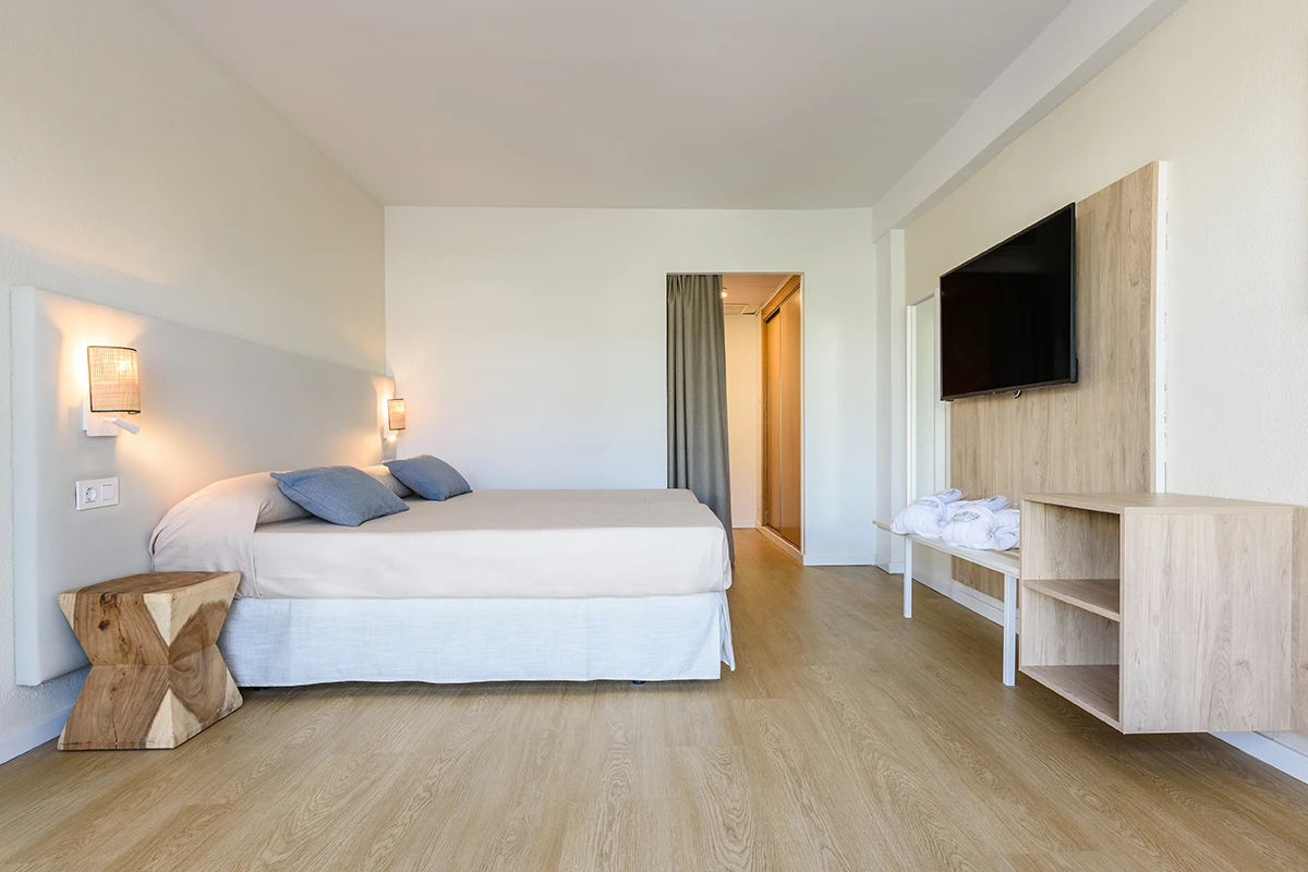 Magnus Suite with jacuzzi Magnus Suite with jacuzzi Fergus Club Palmanova Park