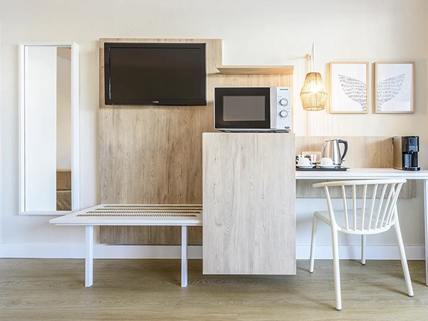 Coffee corner and microwave Space with TV, Nespresso and microwave at Fergus Club Palmanova Park