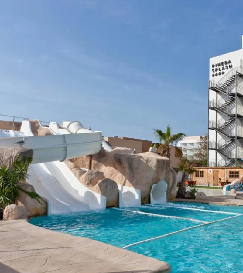 Contacta Fergus Club Pineda Splash