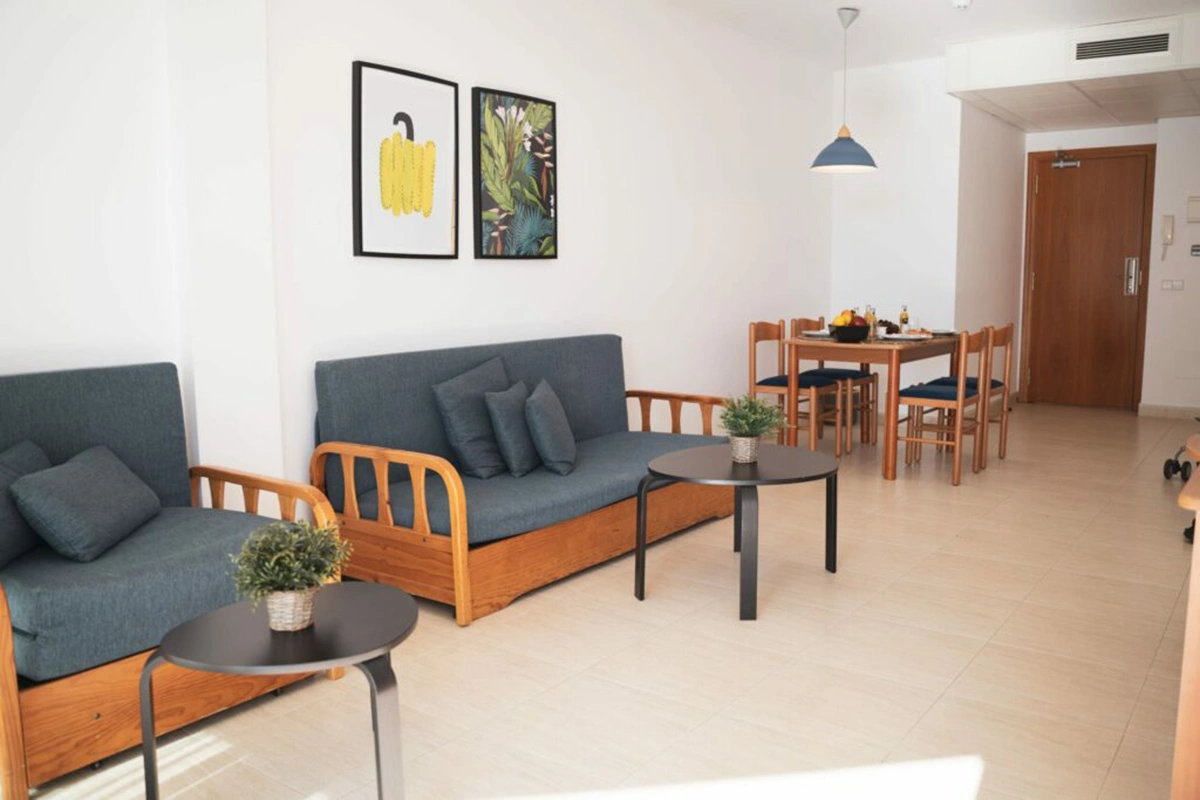 Salón comedor Salón comedor del Apartamento Familiar Hotel Fergus Club Pineda Splash