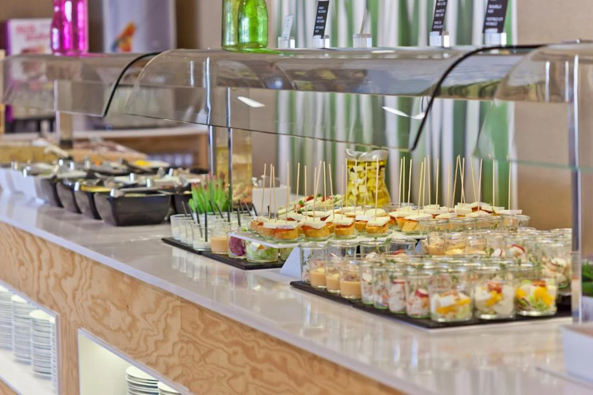 Buffet Fergus Club Pineda Splash Restaurant Buffet Fergus Club Pineda Splash
