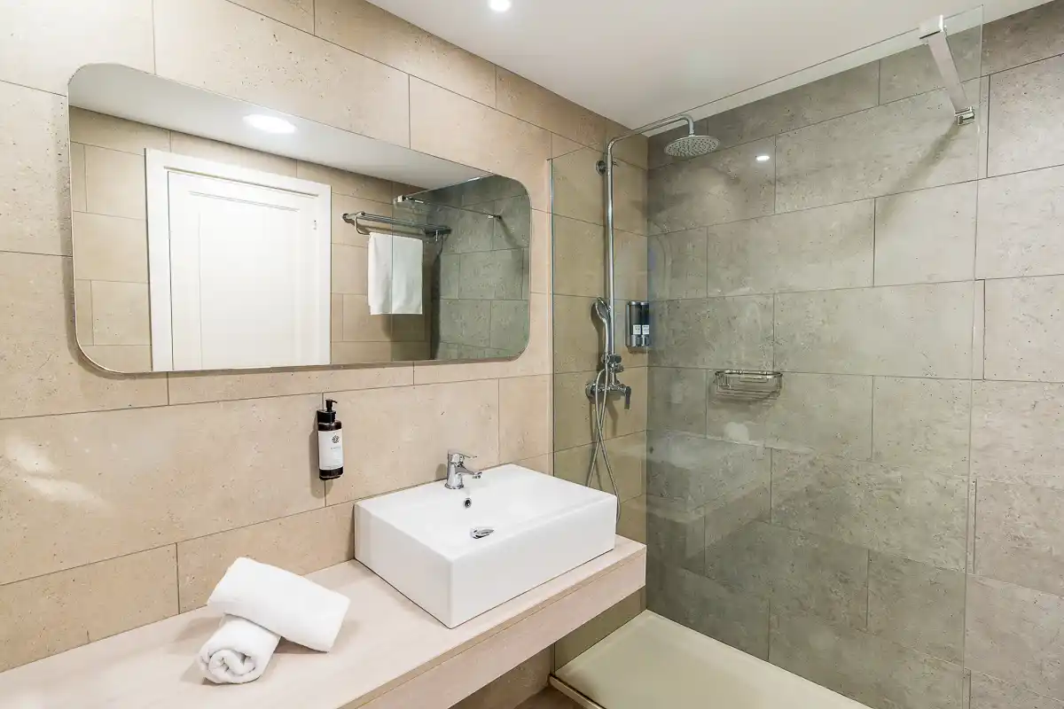 Ducha Apartamento 1 habitación superior Fergus Club Carema Splash