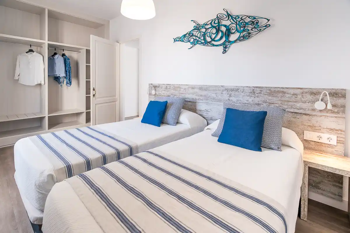 Armario Apartamento 2 habitaciones superior Fergus Club Carema Splash