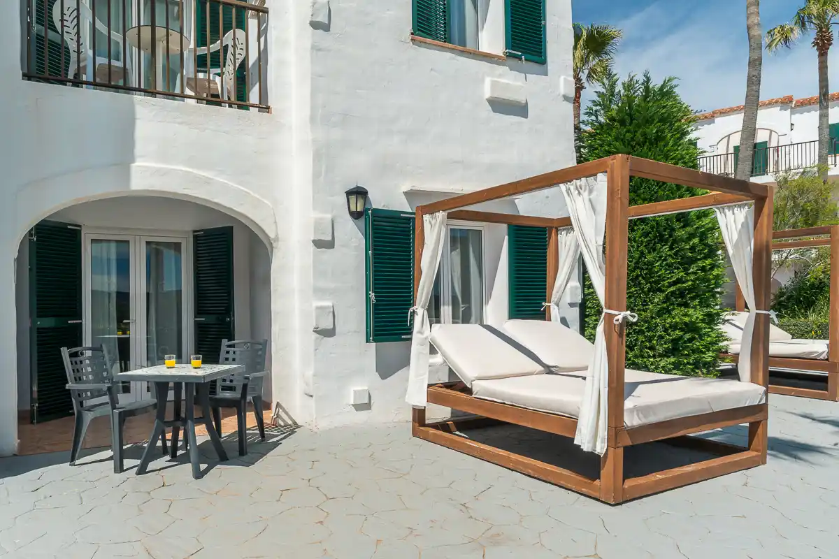 Cama balinesa Apartamento Promo Belibed Fergus Club Carema Splash