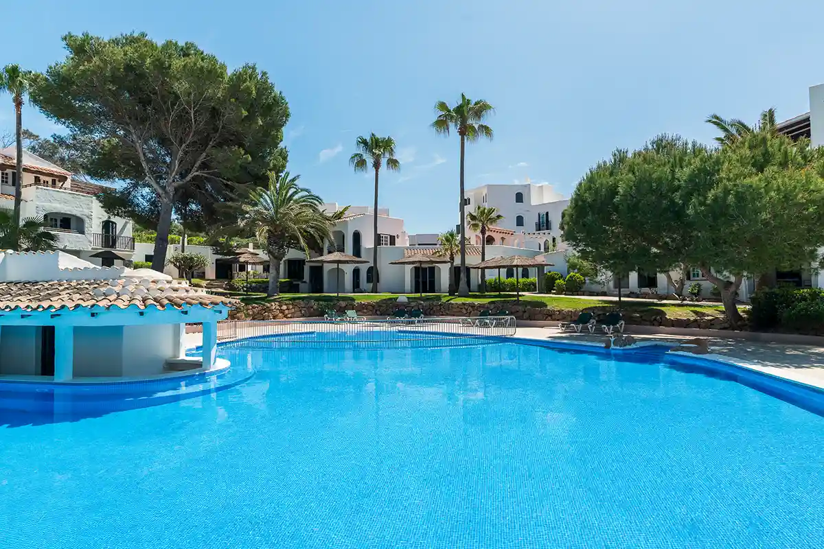 Pool bar Fergus Club Carema Splash