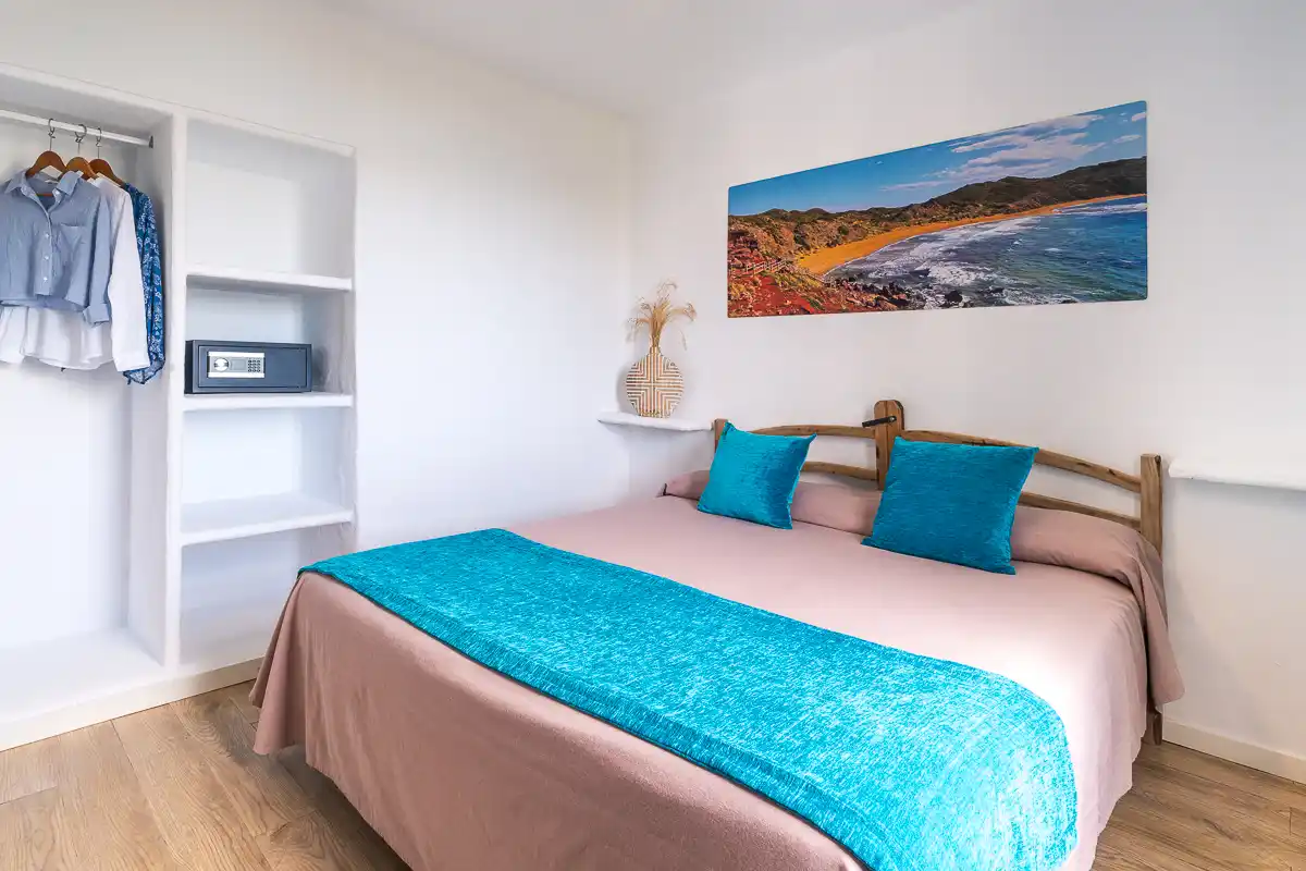 One-Bedroom Apartment Fergus Club Carema Splash