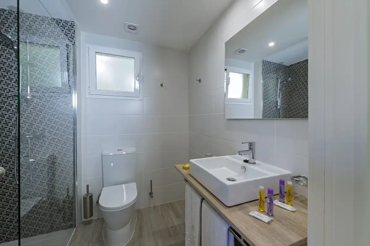 Baño Habitación Doble Magnus Fergus Club Europa