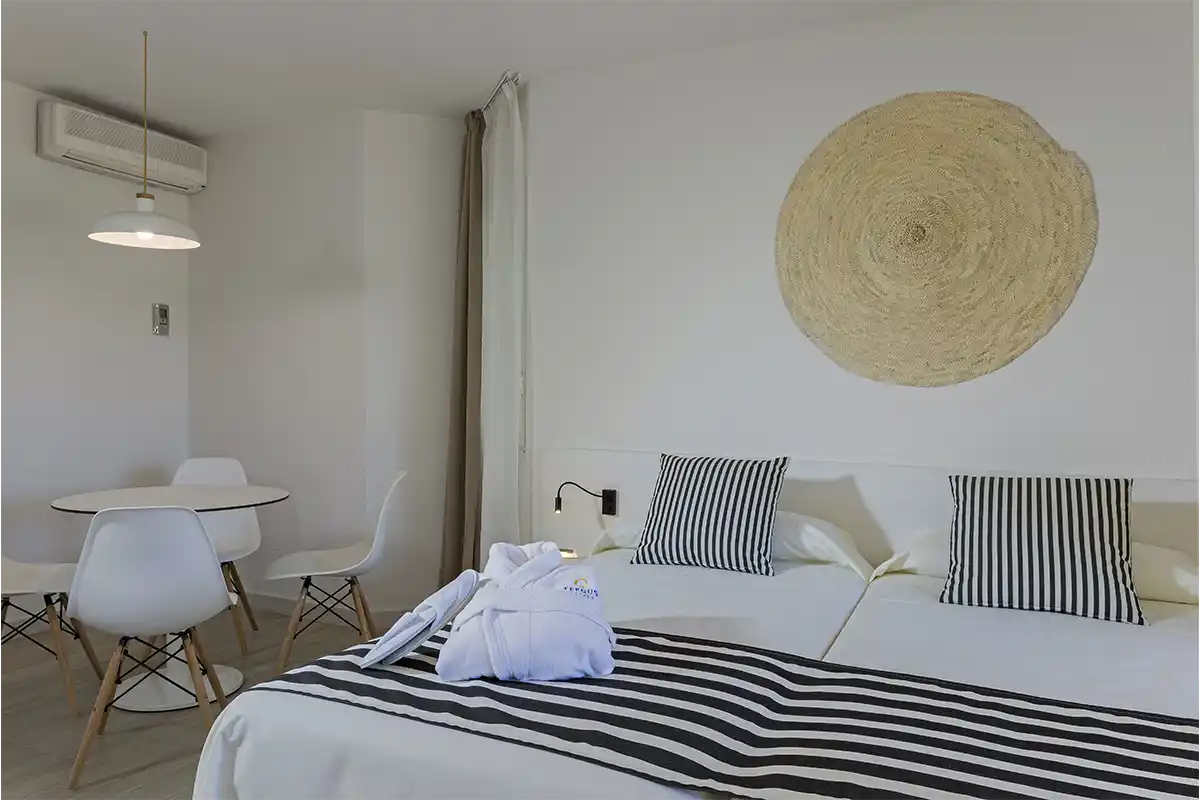 Camas Habitación Doble Magnus Fergus Club Europa