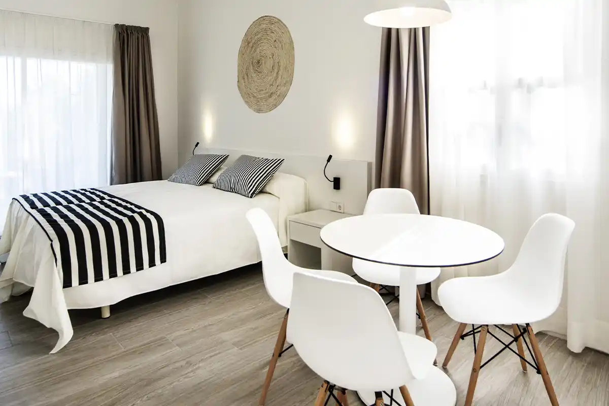 Mesa Habitación Doble Magnus Fergus Club Europa