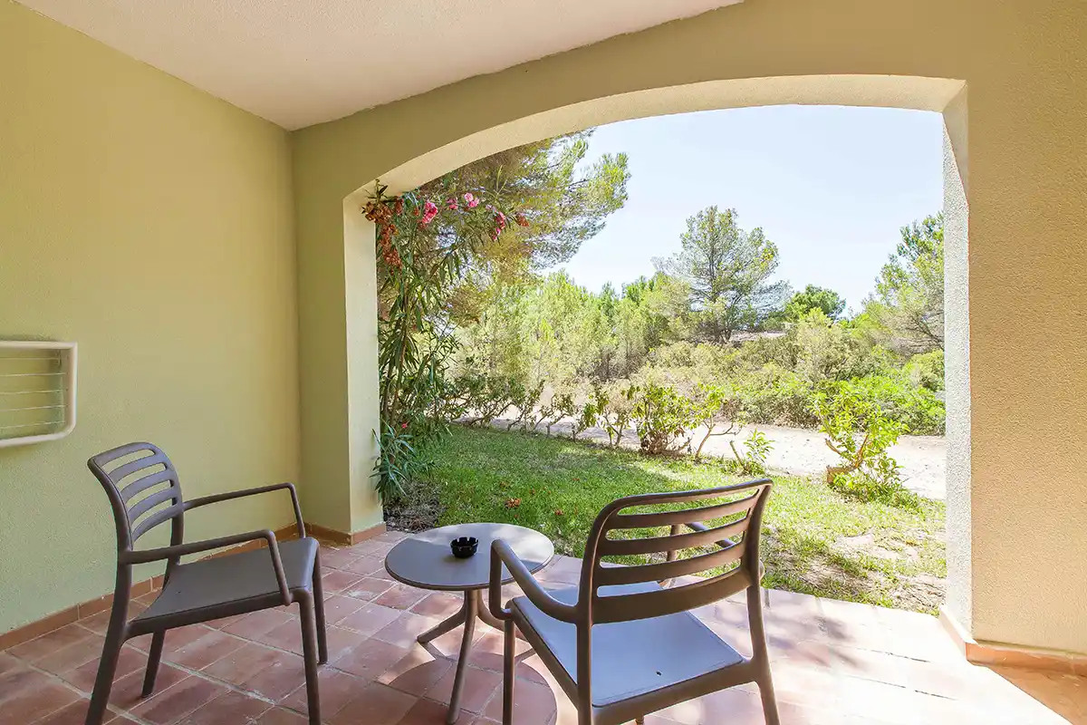 Terraza Habitación Doble Magnus Fergus Club Europa