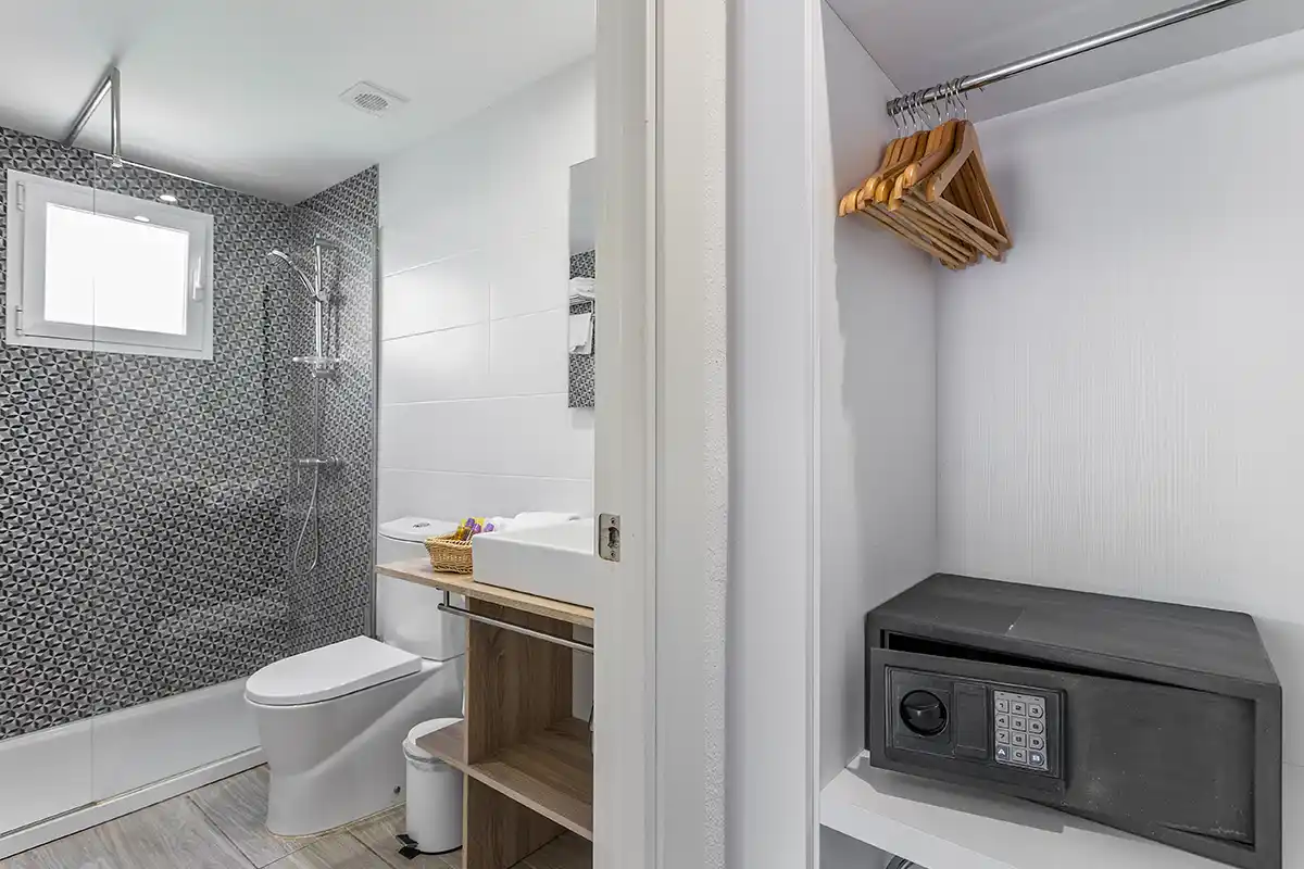 Baño Habitación Doble Fergus Club Europa