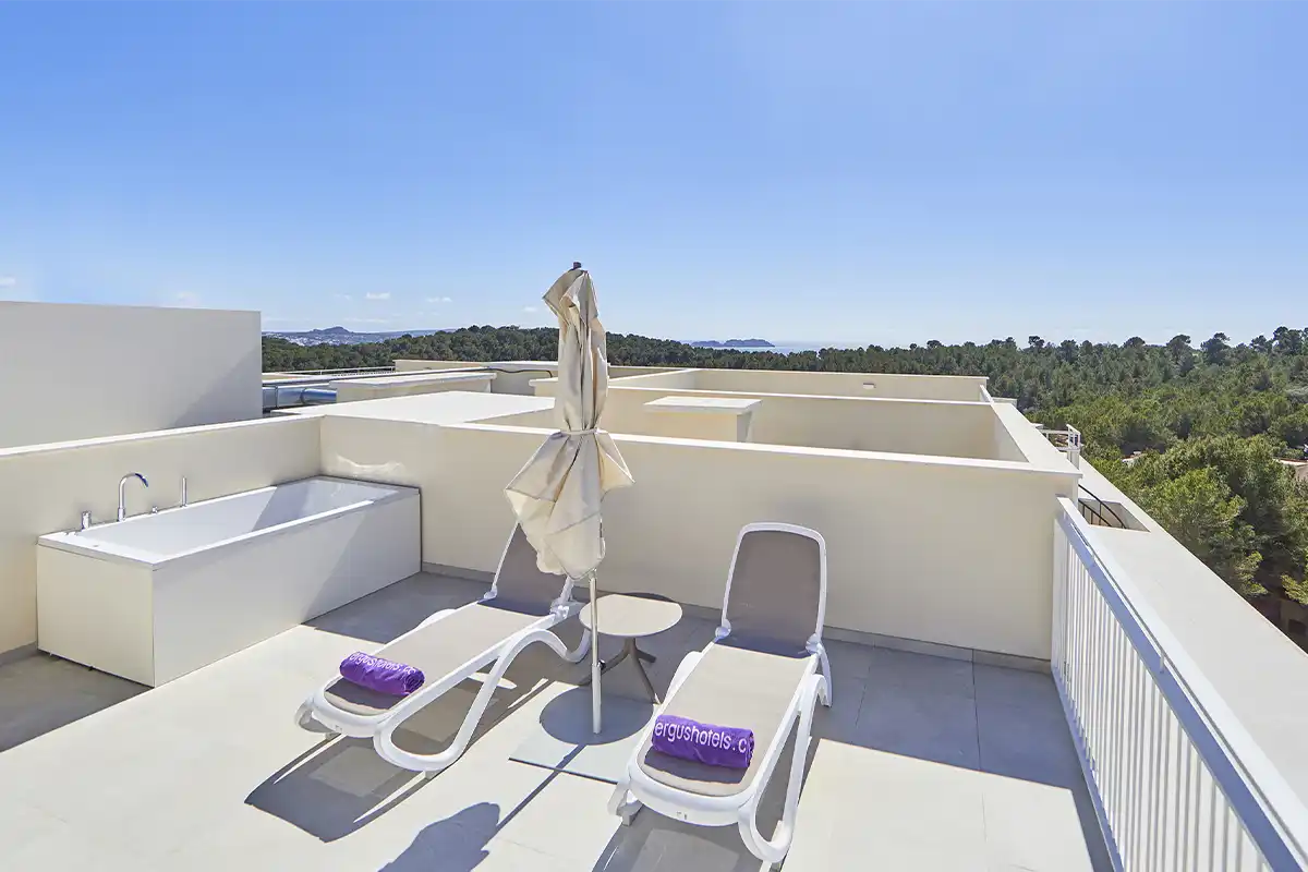 Terraza Suite Magnus Style Jacuzzi Fergus Club Europa