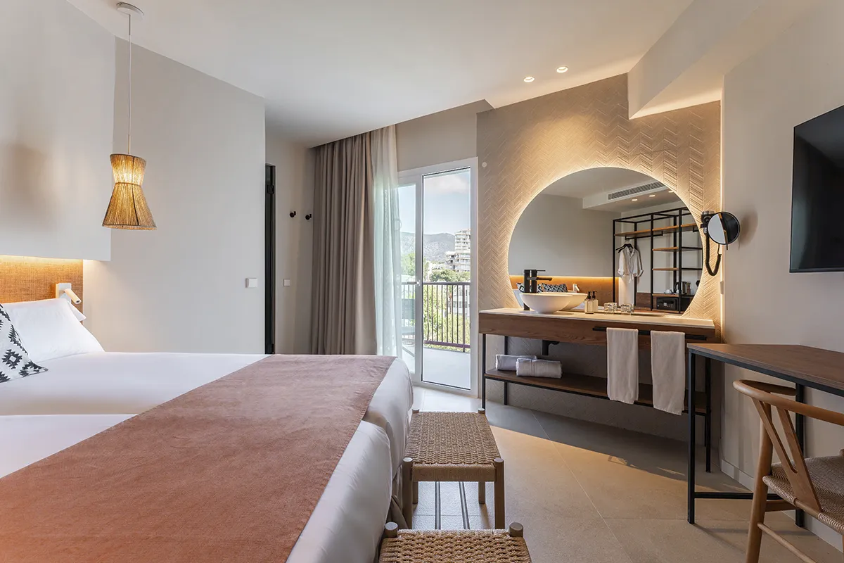 Lavabo tocador en la habitación Doble Magnus del Fergus Bermudas