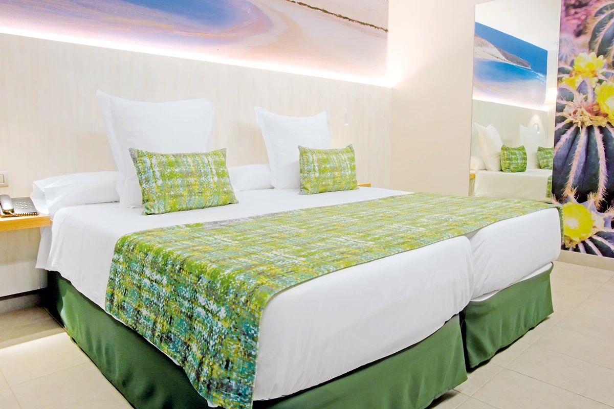 Espejo Junior Suite Fergus Cactus Garden