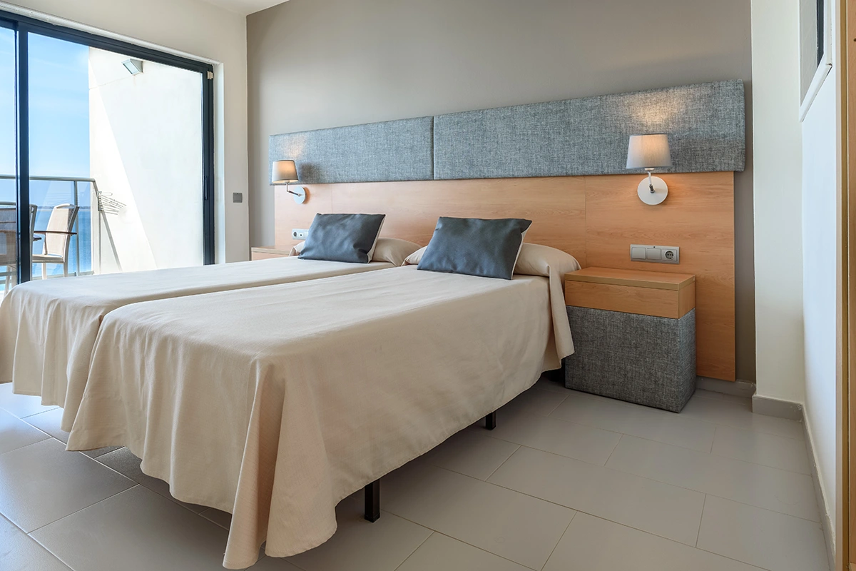 Cama Habitación Doble Vista Mar Cama Habitación Doble Vista Mar Fergus Cap Roig