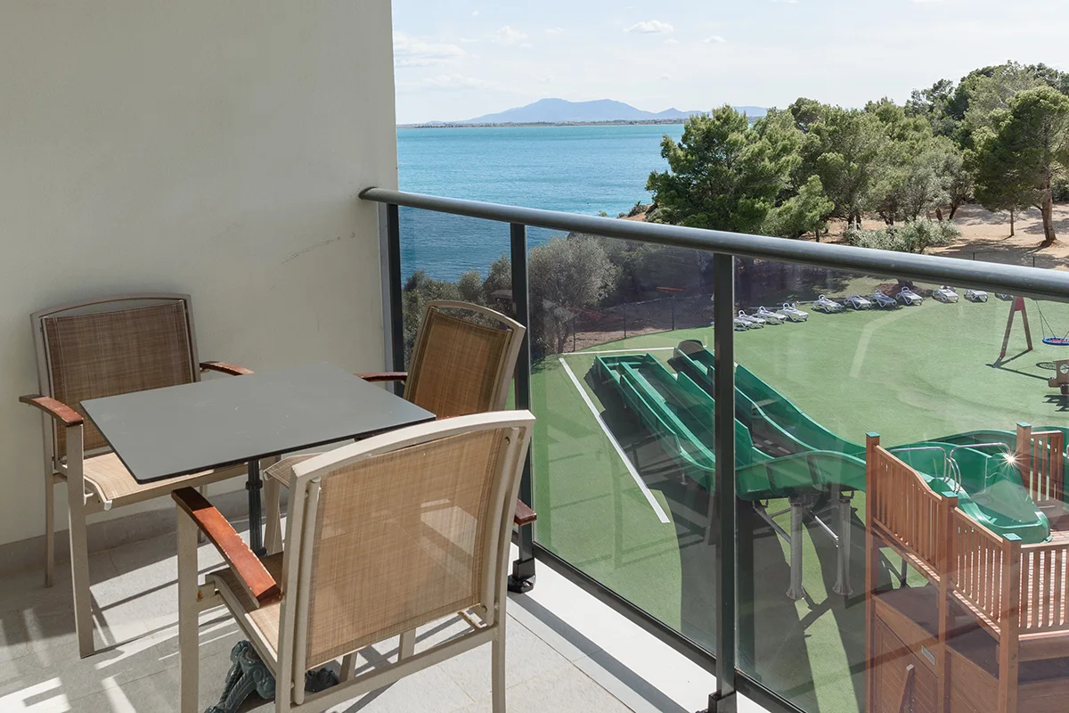 Terraza Habitación Doble Vista Mar Parcial Terraza Habitación Doble Vista Mar Parcial Fergus Cap Roig