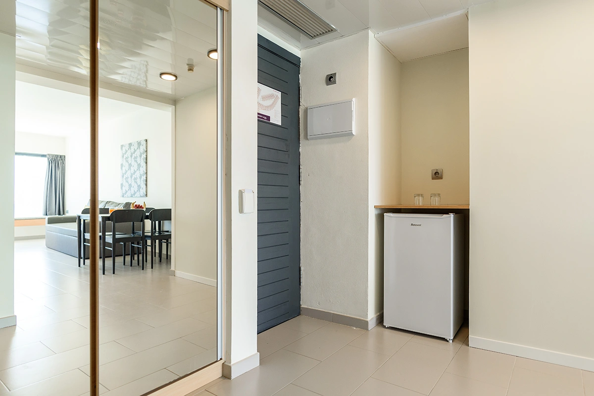 Nevera Habitación Familiar Vista Mar Nevera Habitación Familiar Vista Mar Fergus Cap Roig