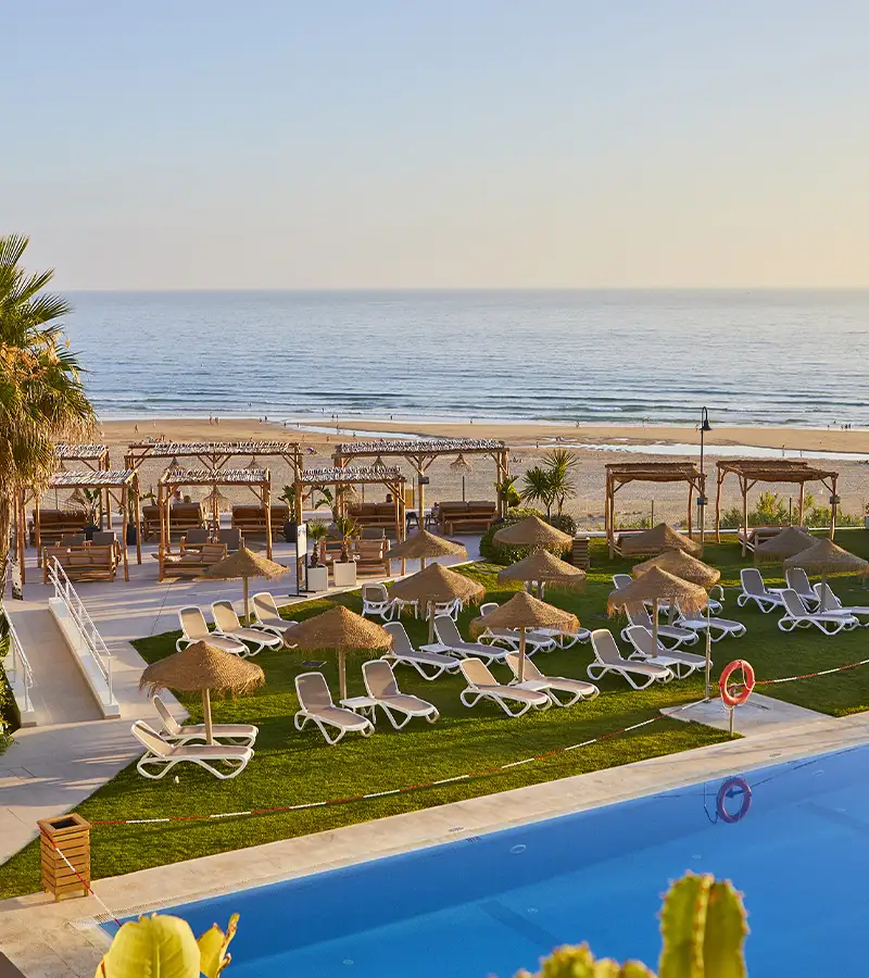 Contacta con Fergus Conil Park