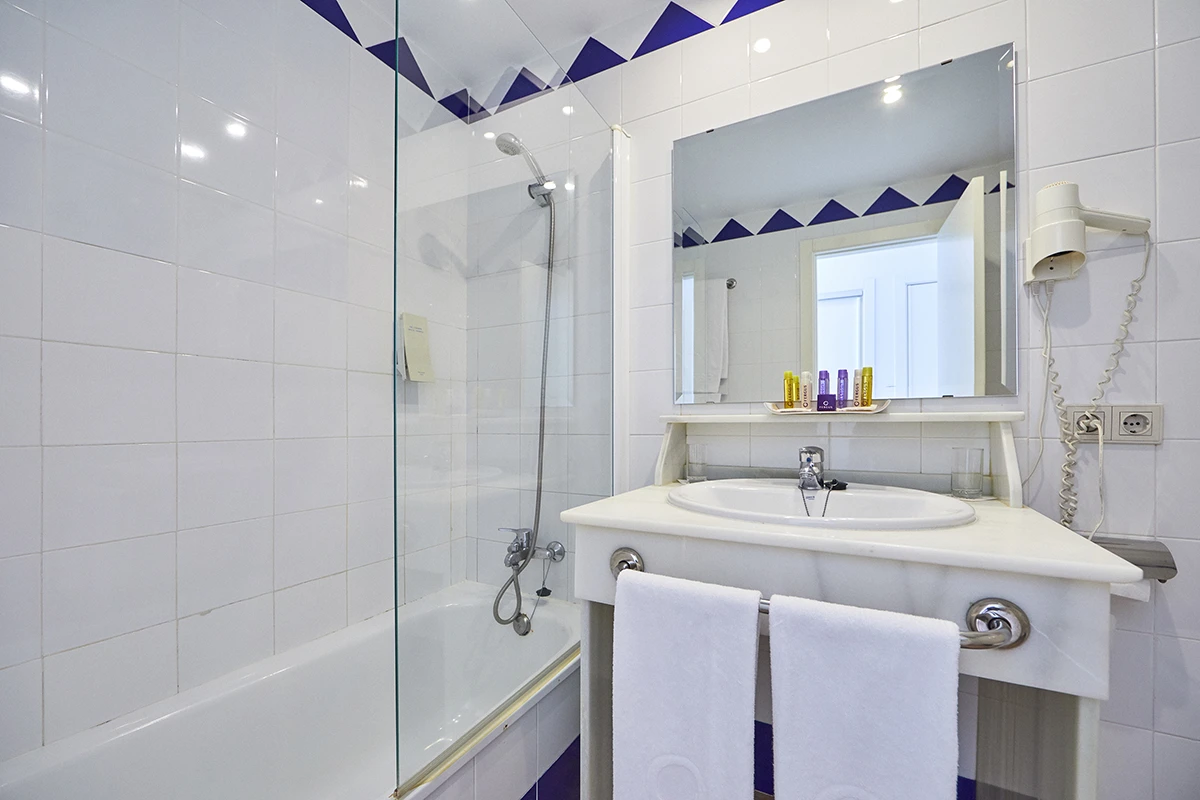 Cuarto de baño Cuarto de baño con ducha Doble Estándard Fergus Conil Park