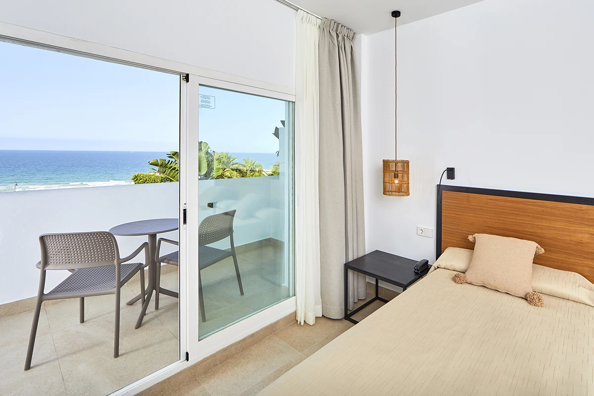 Vistas al mar desde la cama Vista desde la cama de la Habitacion Doble Style vista al mar Fergus Conil Park