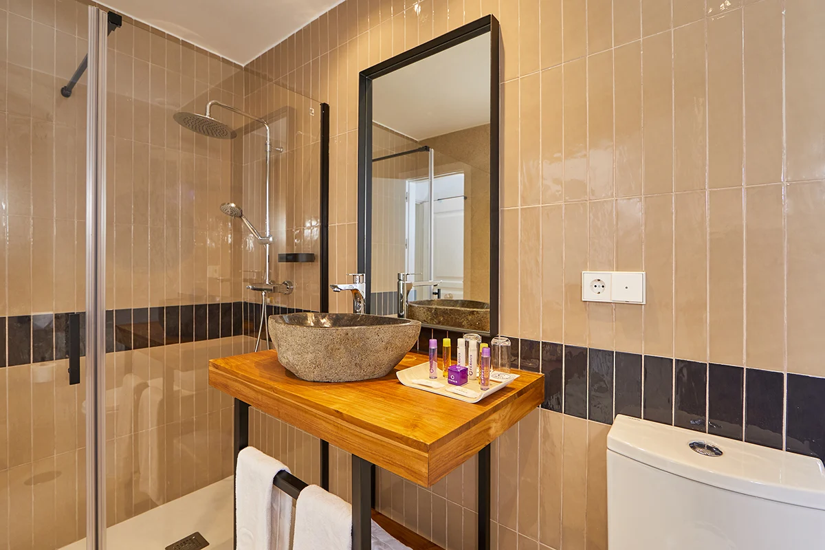 Cuarto de baño con ducha Cuarto de baño con ducha habitación doble style Conil Park