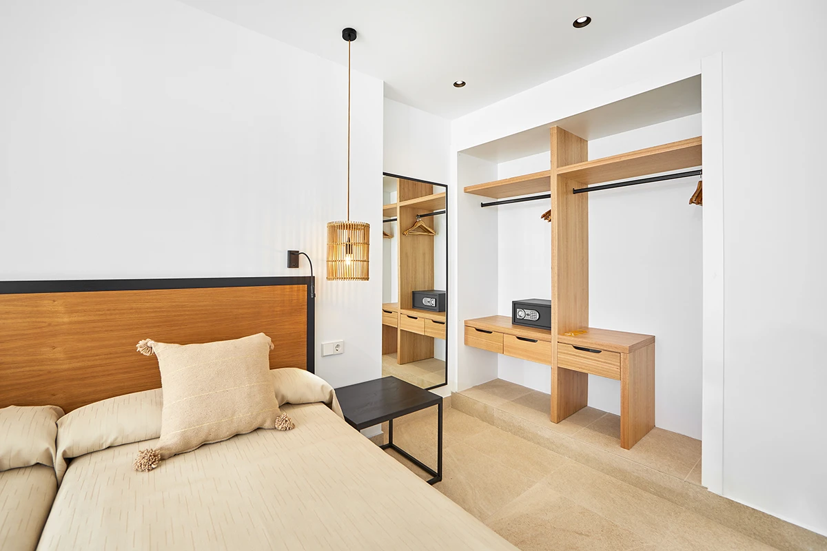 Armario y caja fuerte Espacioso armario y caja fuerte Junior Suite vista al mar Fergus Conil Park