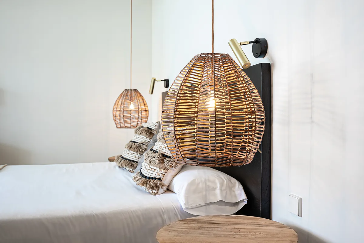 Lamparas Bonitas lamparas en la Junior Suite vista al mar Fergus Conil Park