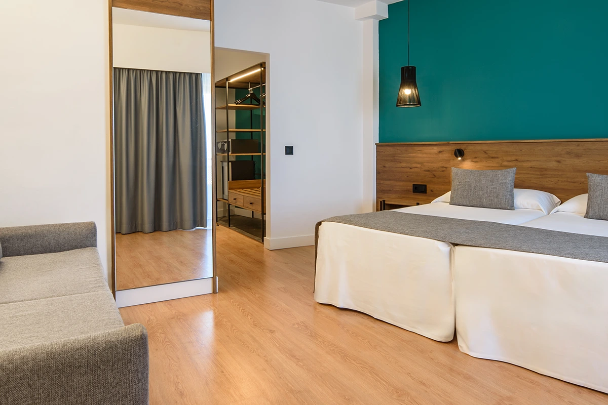 Armario de la habitación junior suite Hotel Fergus Puerto de la Cruz