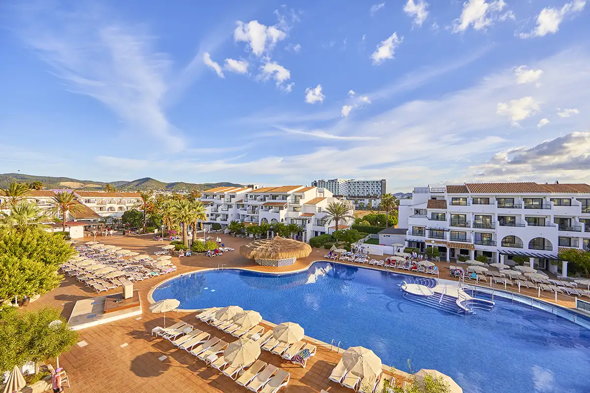 Vista de la piscina Vista aerea de la piscina del hotel Fergus Style Bahamas