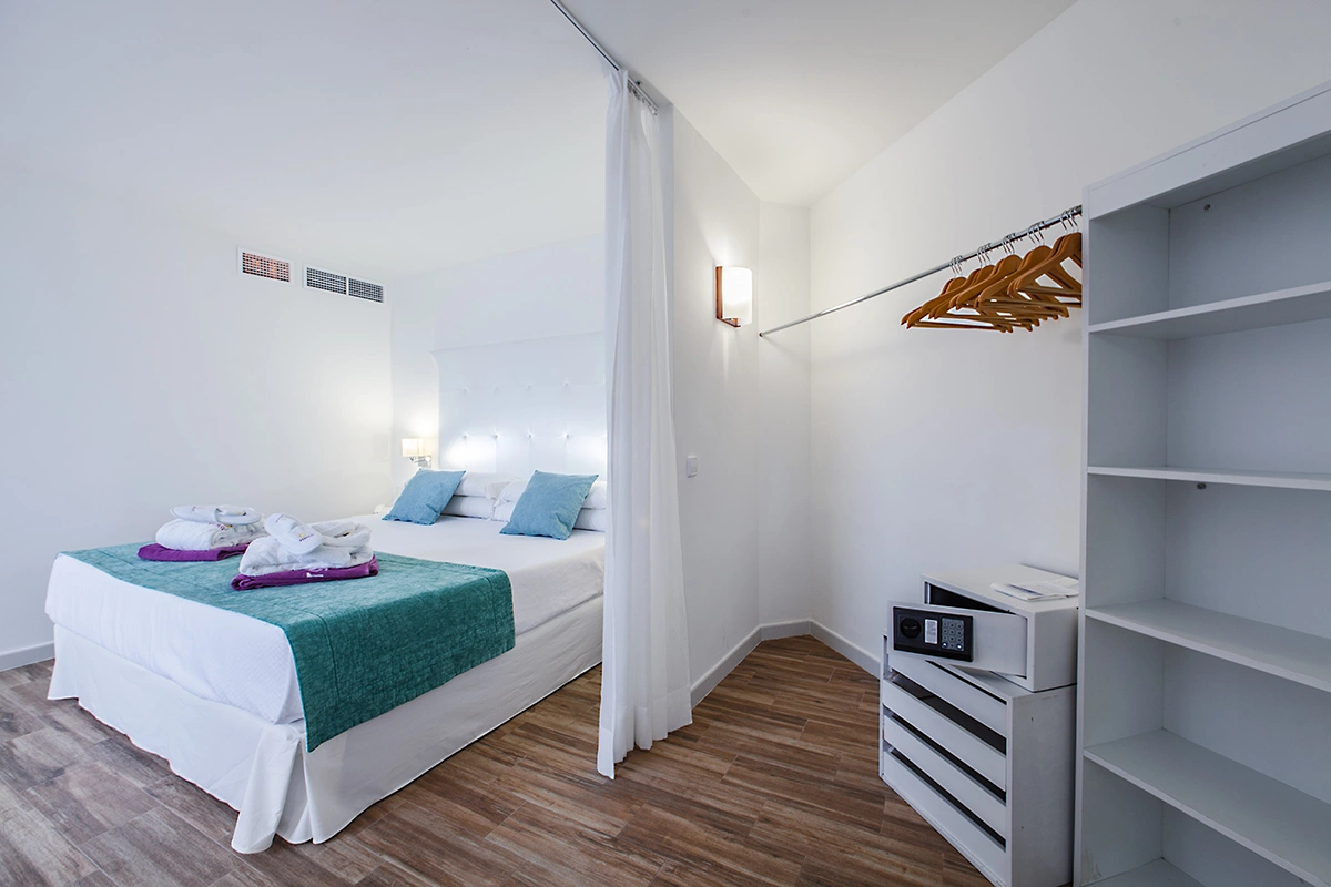 Caja fuerte Suite Deluxe Fergus Style Cala Blanca Suites