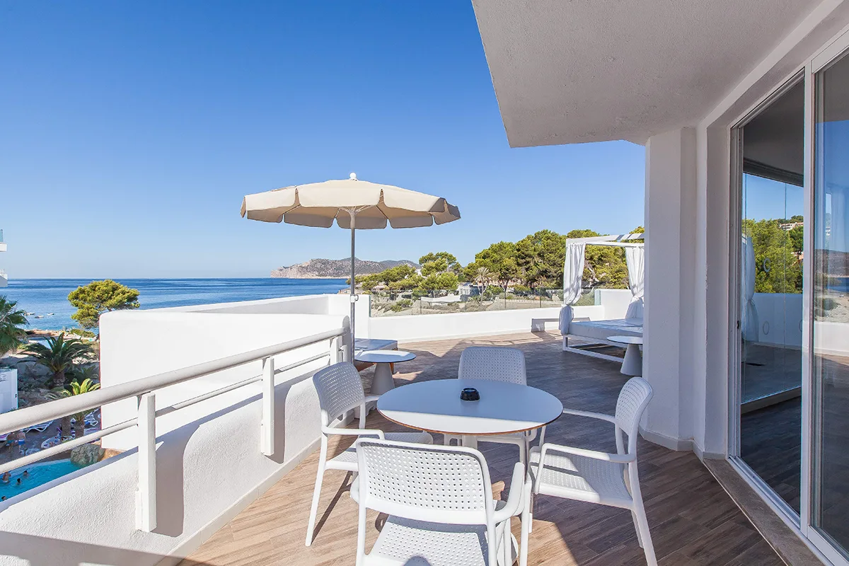 Balcón Suite Presidencial Fergus Style Cala Blanca Suites