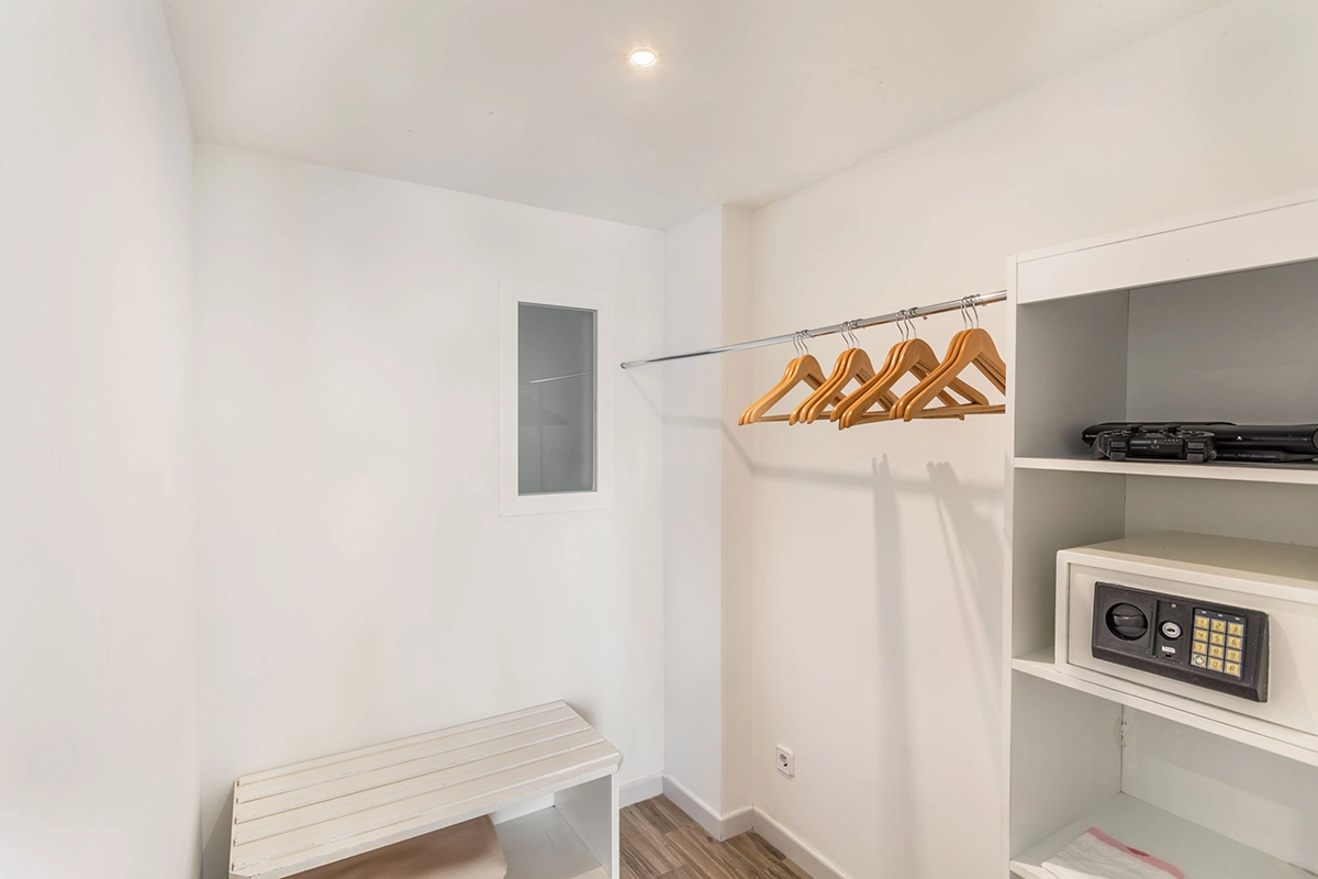 Caja fuerte Suite Superior Fergus Style Cala Blanca Suites